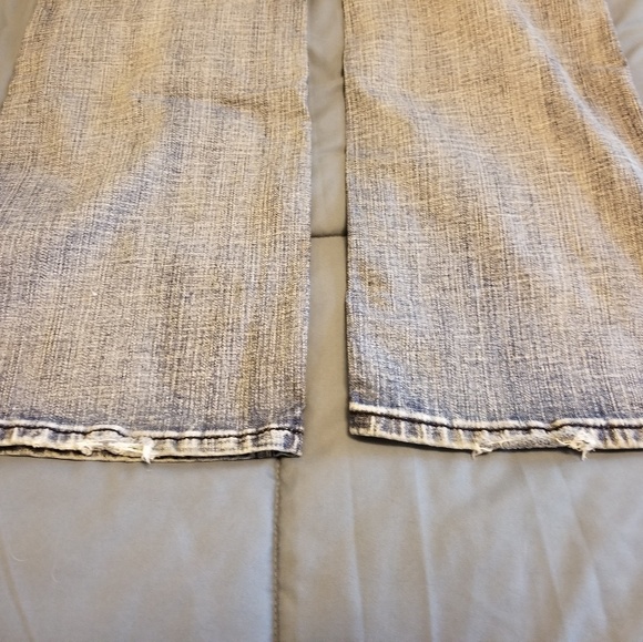 Request Jeans - Picture 5 of 5